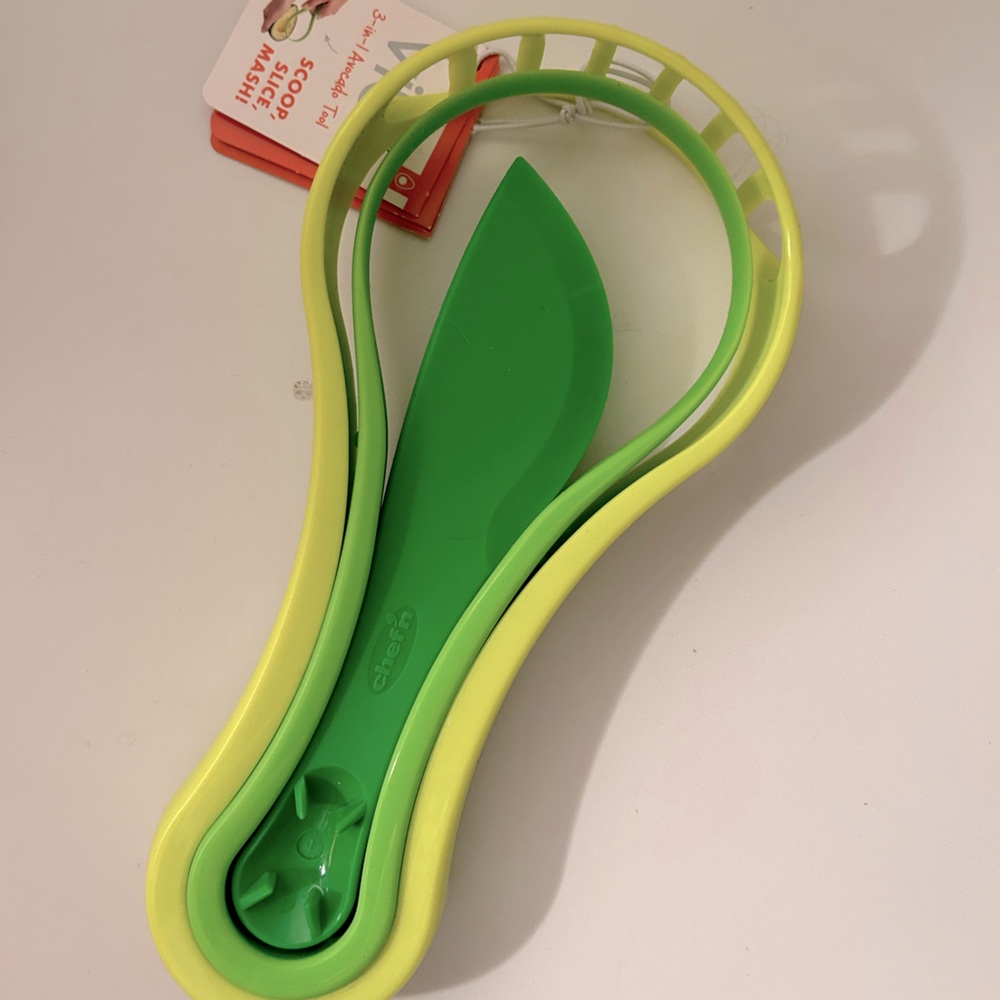 Avocado peeler 3 in 1 tool by Vibe